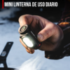 Coast WPH10R - Linterna frontal LED recargable de 1000 lúmenes con tapa trasera magnética y modo de luz roja, ligera, impermeable IP67